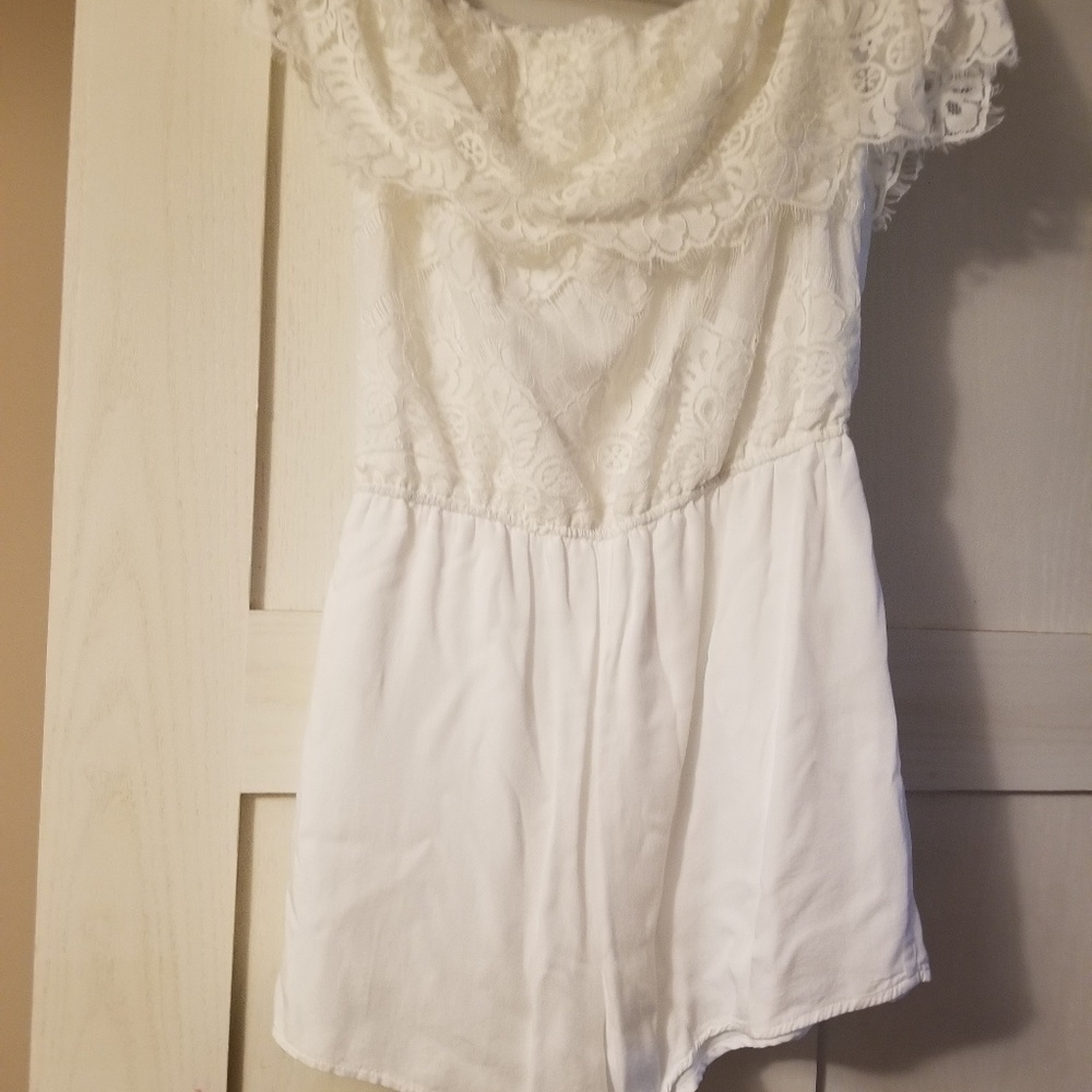 Romper - Picture 2 of 3